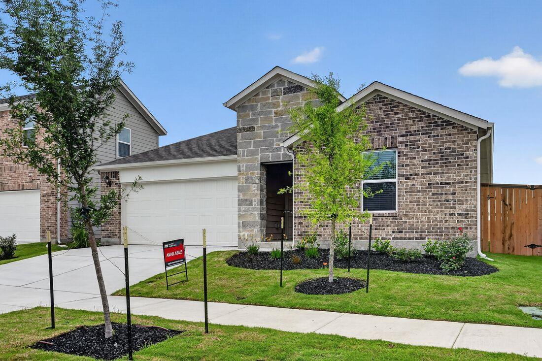 203 Makinaw Rd, Hutto, TX 78634