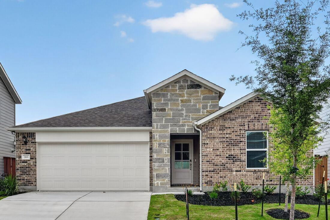 203 Makinaw Rd, Hutto, TX 78634