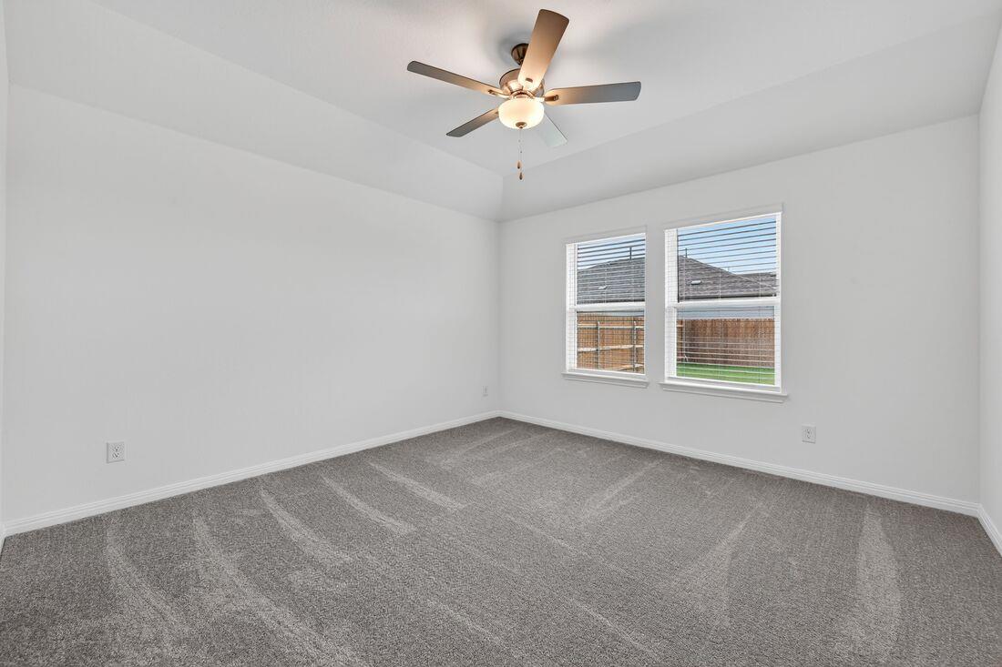 203 Makinaw Rd, Hutto, TX 78634