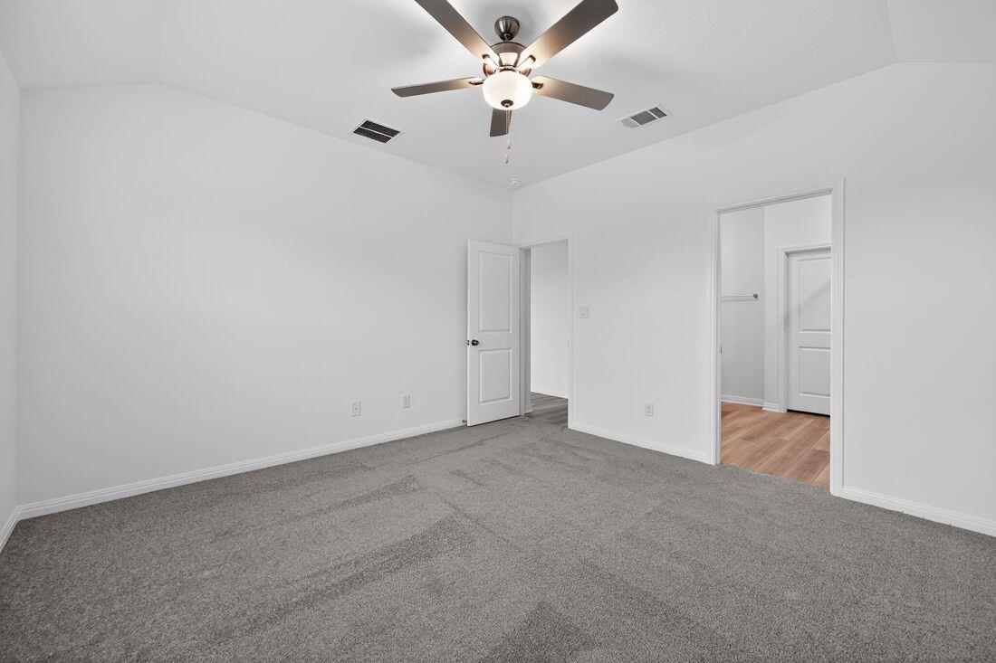 203 Makinaw Rd, Hutto, TX 78634