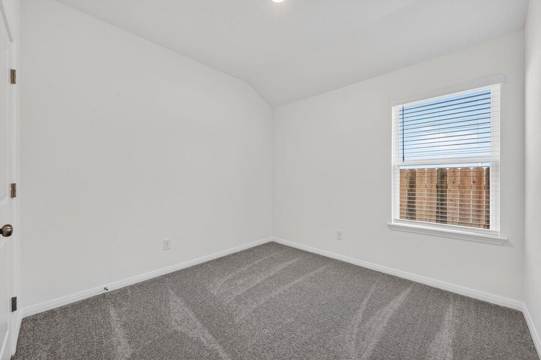 203 Makinaw Rd, Hutto, TX 78634