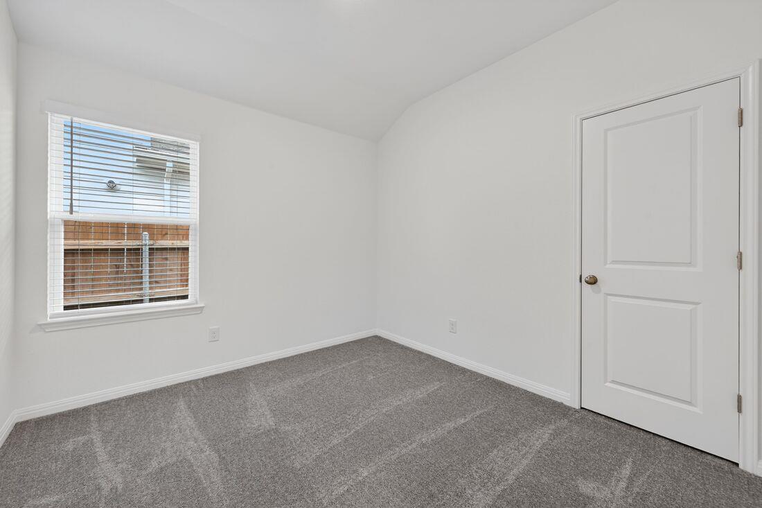 203 Makinaw Rd, Hutto, TX 78634