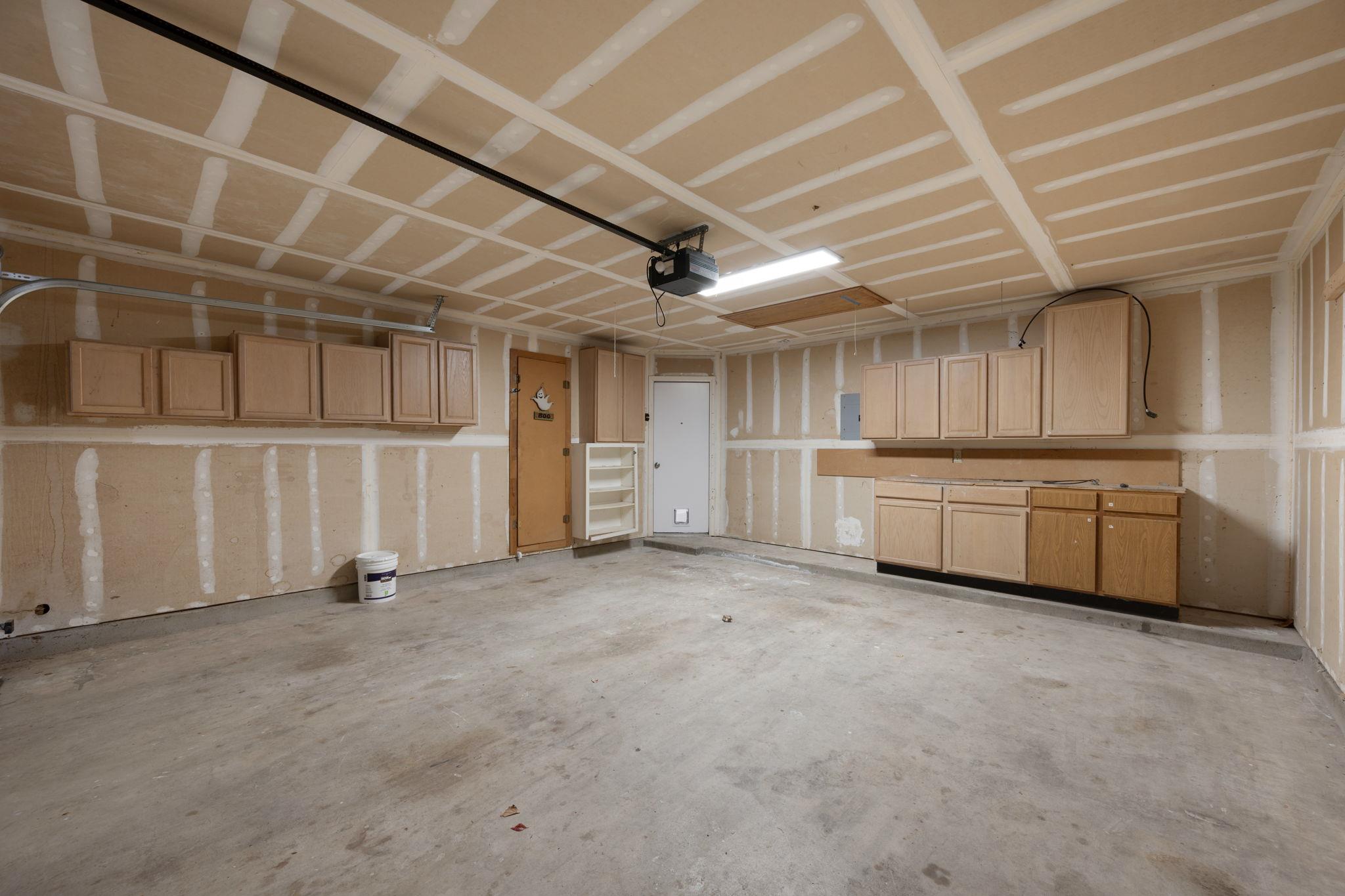 8112 Nairn Dr, Austin, TX 78749