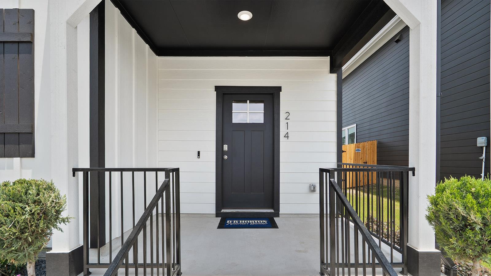 318 NIZAO Ln, Bastrop, TX 78602