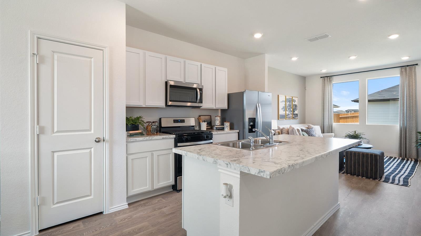 318 NIZAO Ln, Bastrop, TX 78602