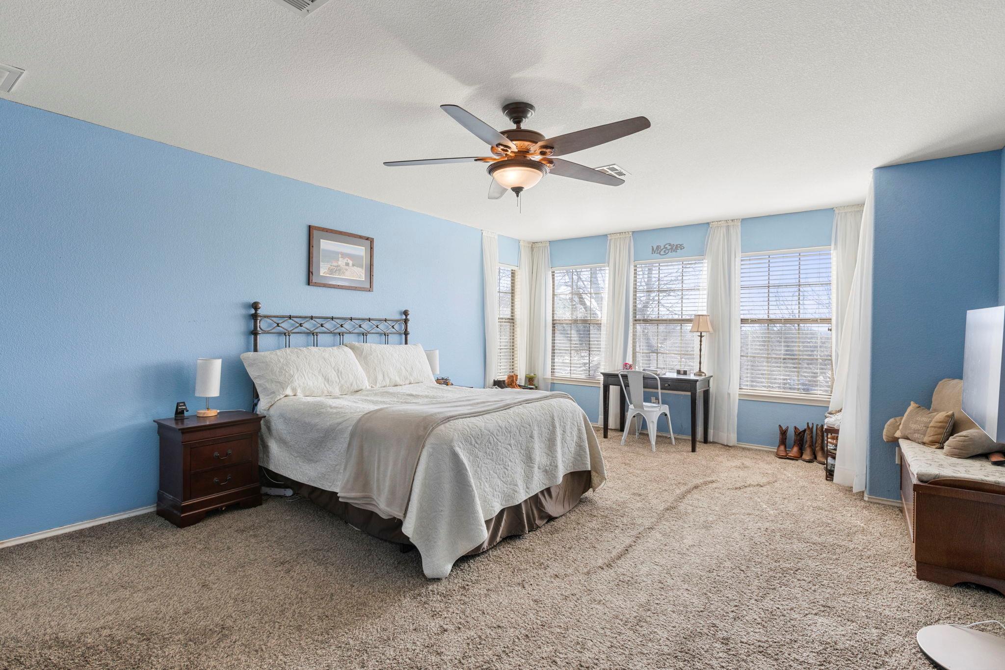 4405 Woodstock Dr, Georgetown, TX 78633