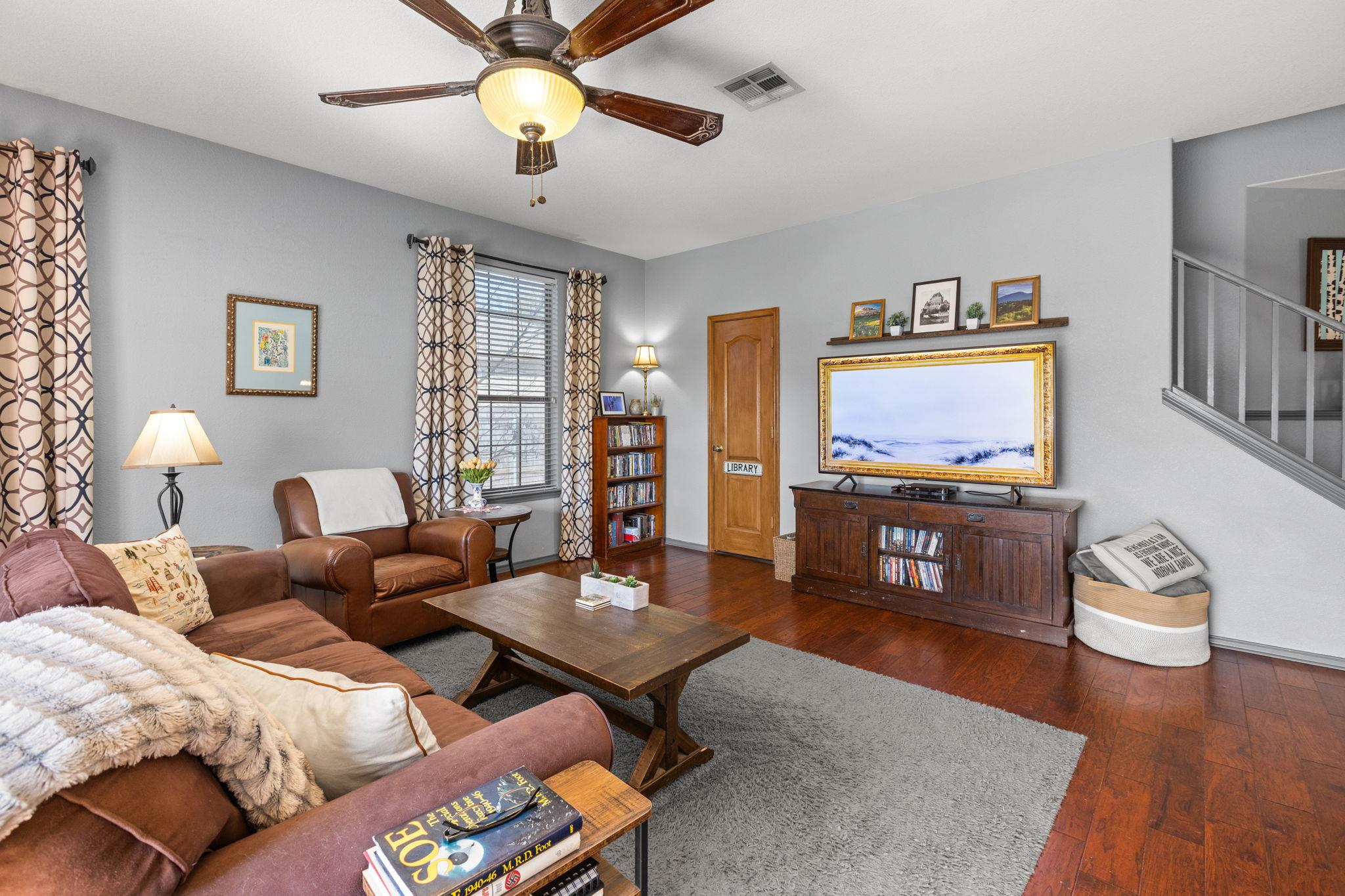 4405 Woodstock Dr, Georgetown, TX 78633