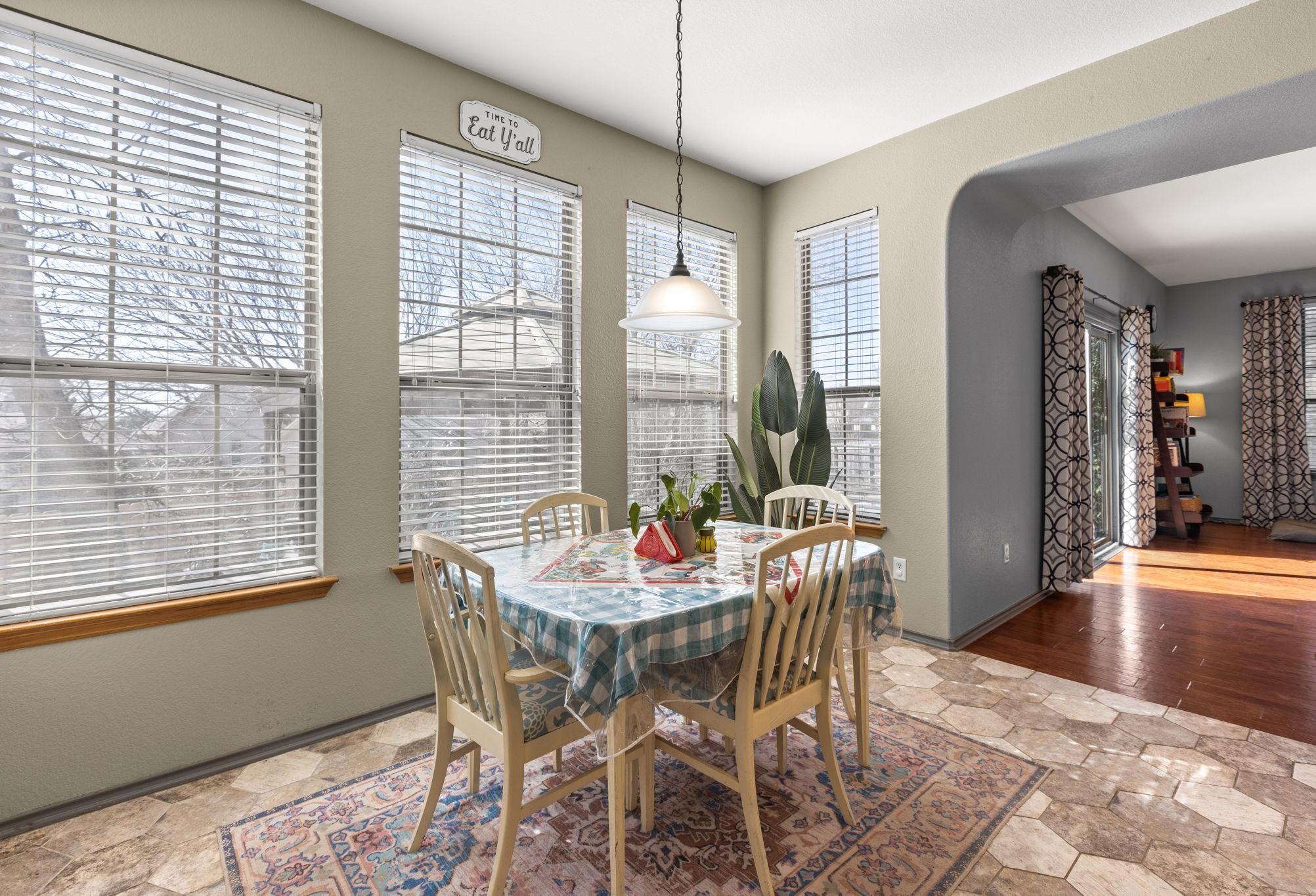 4405 Woodstock Dr, Georgetown, TX 78633