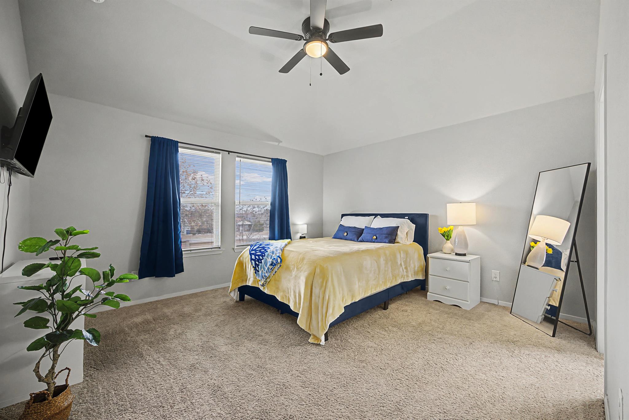 425 Spiny Lizard Ln, San Marcos, TX 78666