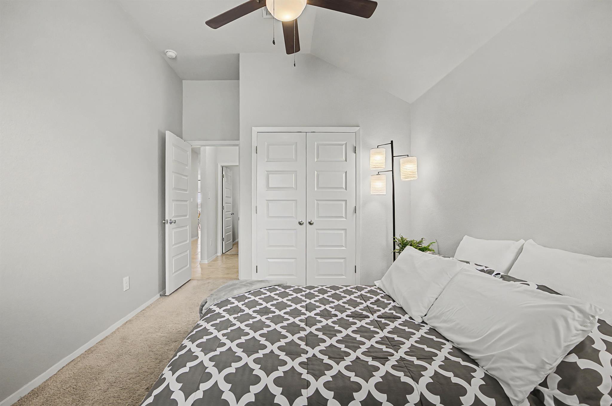 425 Spiny Lizard Ln, San Marcos, TX 78666