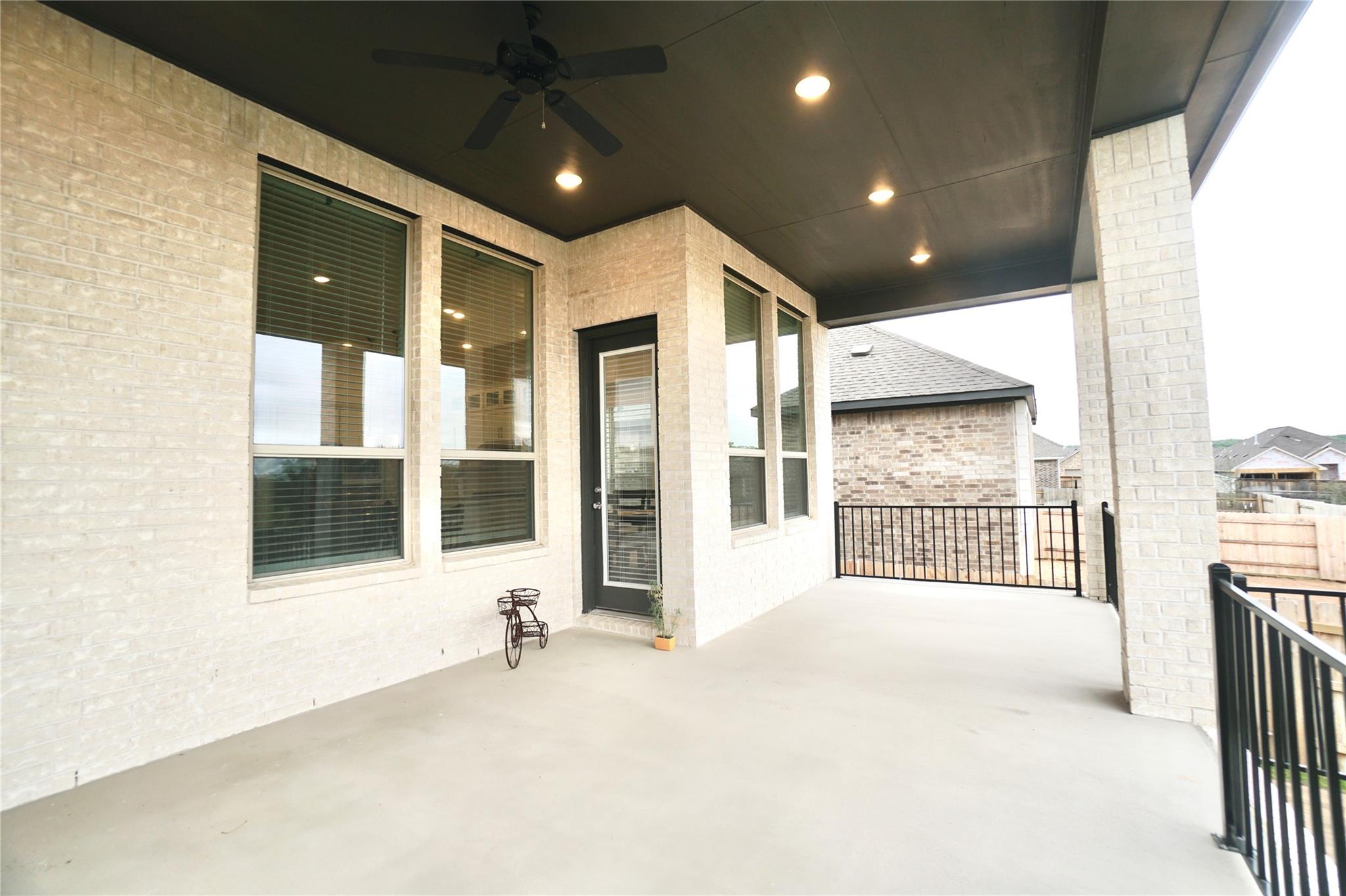 117 Missouri Primrose Ln, San Marcos, TX 78666