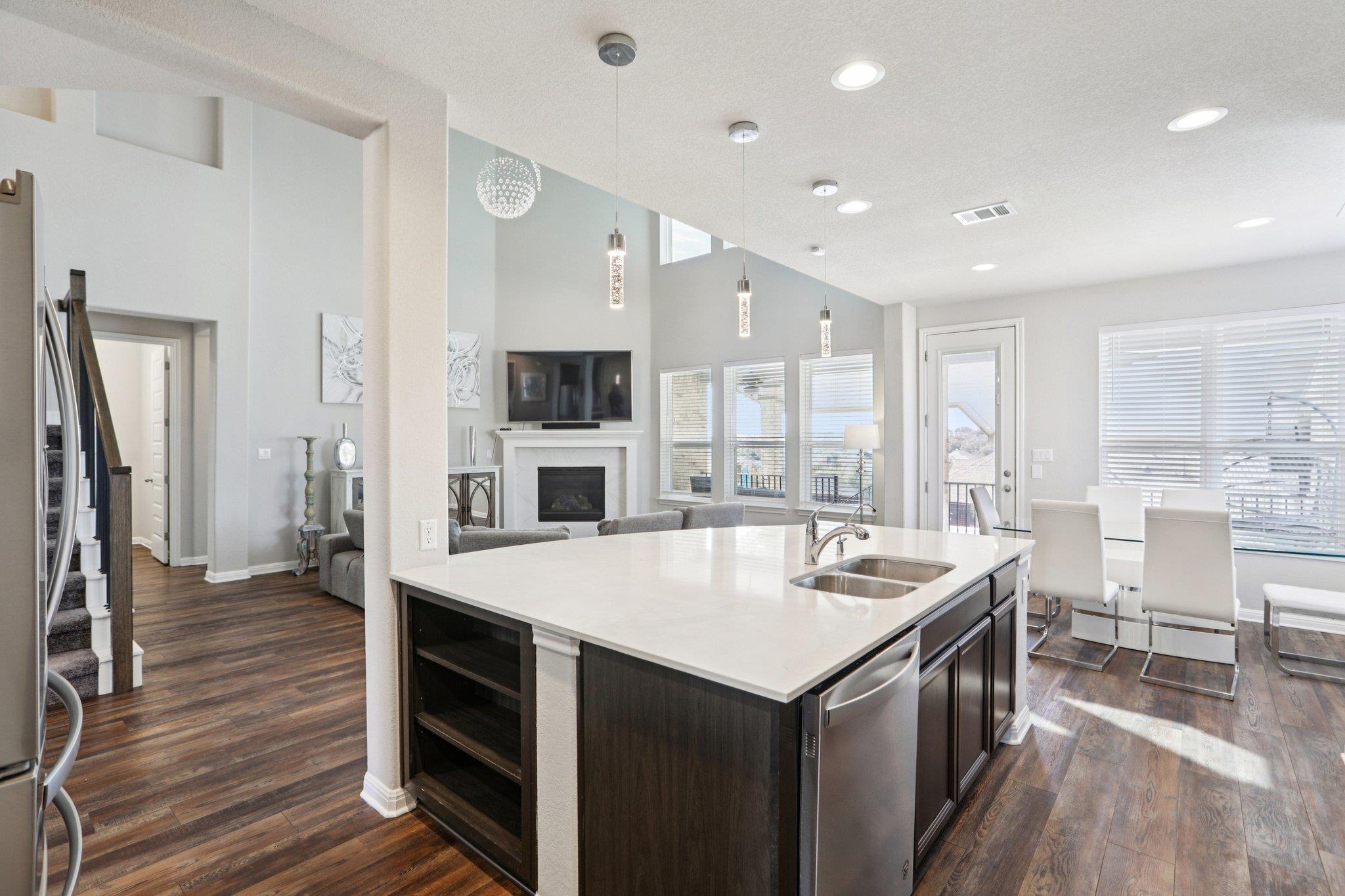 224 Rocky Spot Dr, Austin, TX 78737