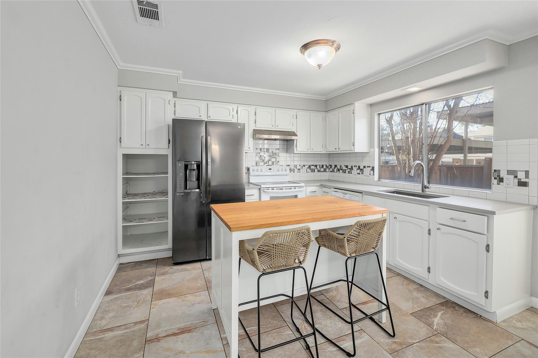 2002 Millay Dr # 118, Austin, TX 78752