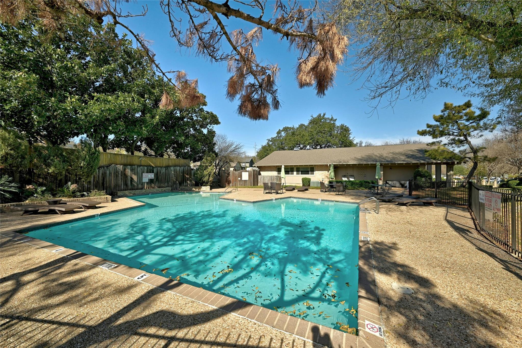 2002 Millay Dr # 118, Austin, TX 78752