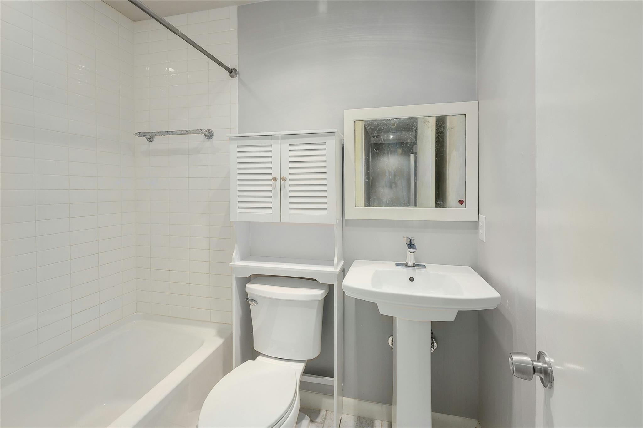 2002 Millay Dr # 118, Austin, TX 78752