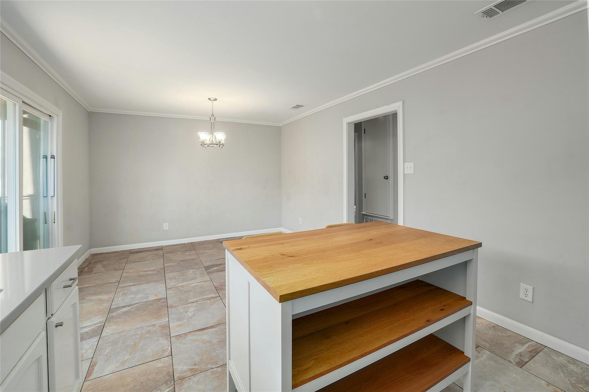 2002 Millay Dr # 118, Austin, TX 78752