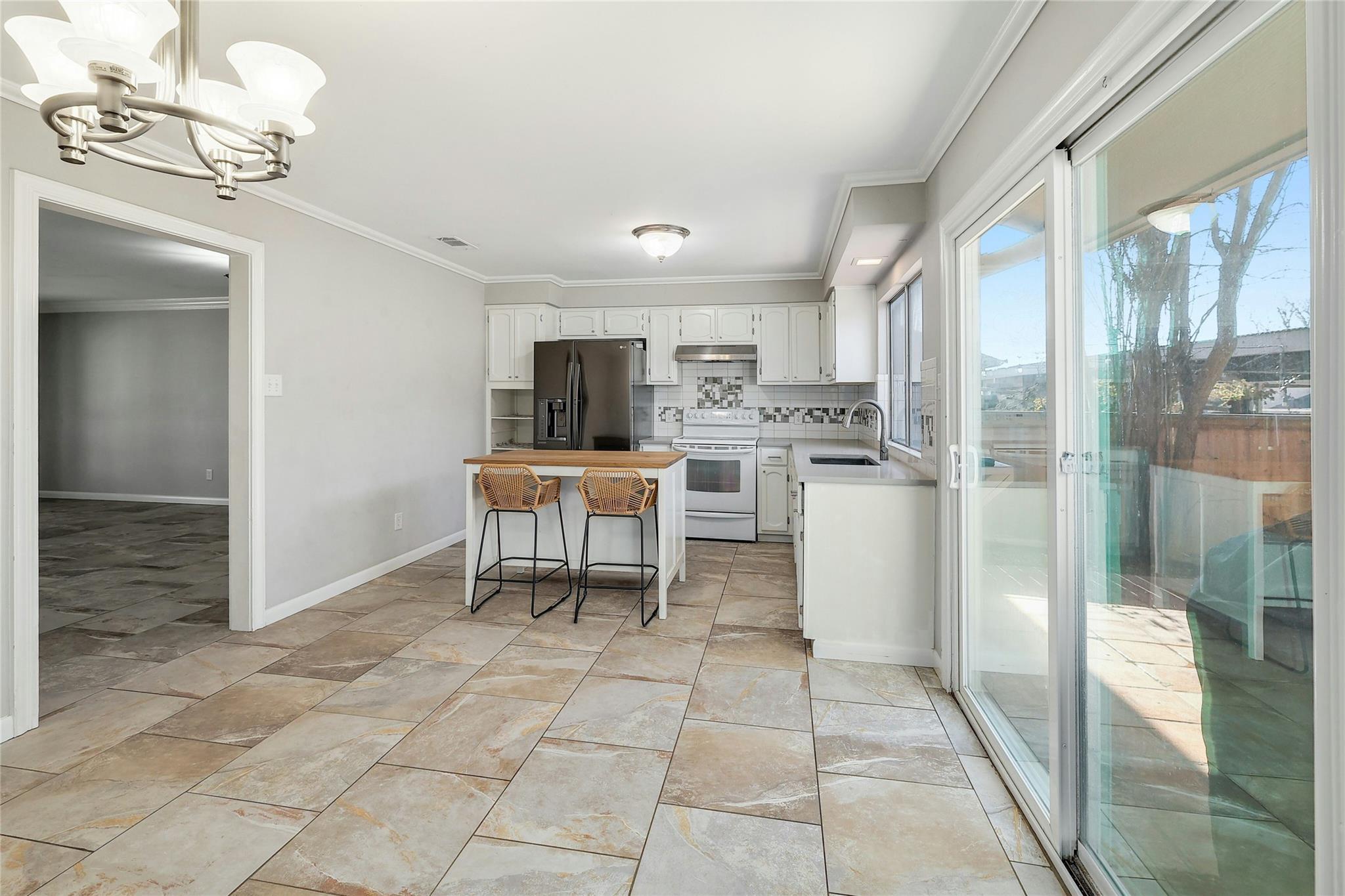 2002 Millay Dr # 118, Austin, TX 78752