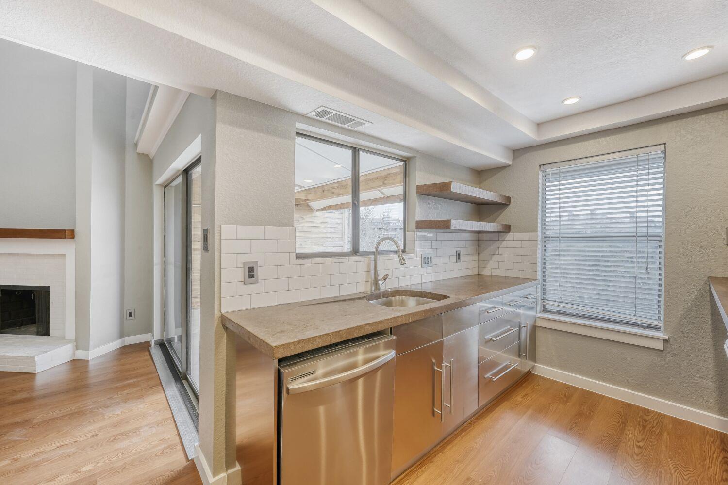 8200 Neely Dr # 214, Austin, TX 78759