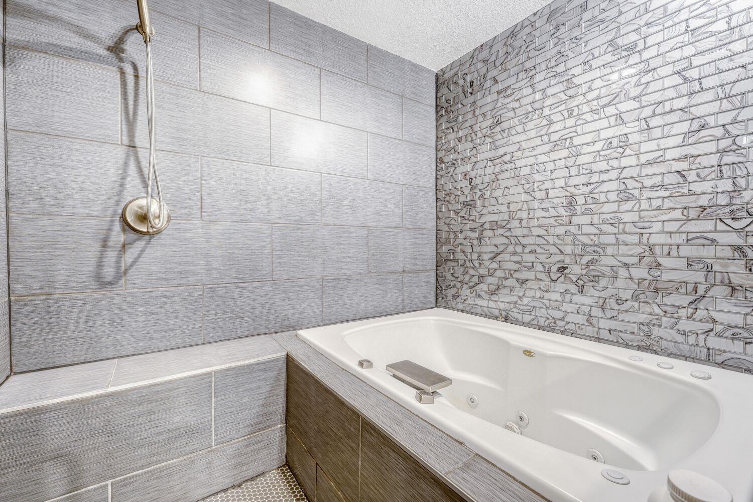 8200 Neely Dr # 214, Austin, TX 78759