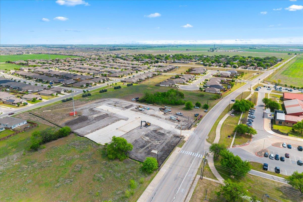 101 Mager Ln, Hutto, TX 78634