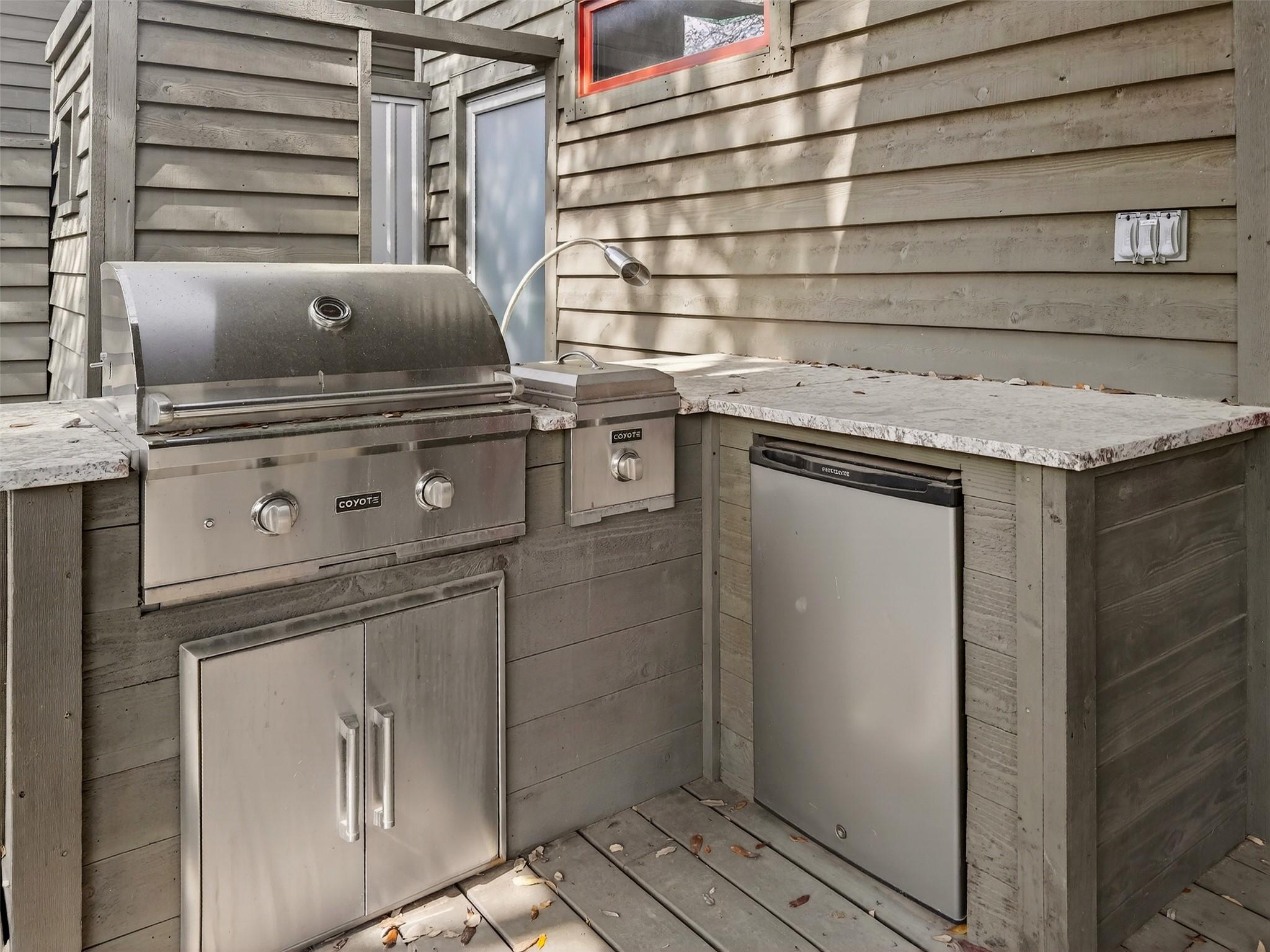 2113 Barbaro Way unit 17 Way # 17, Spicewood, TX 78669