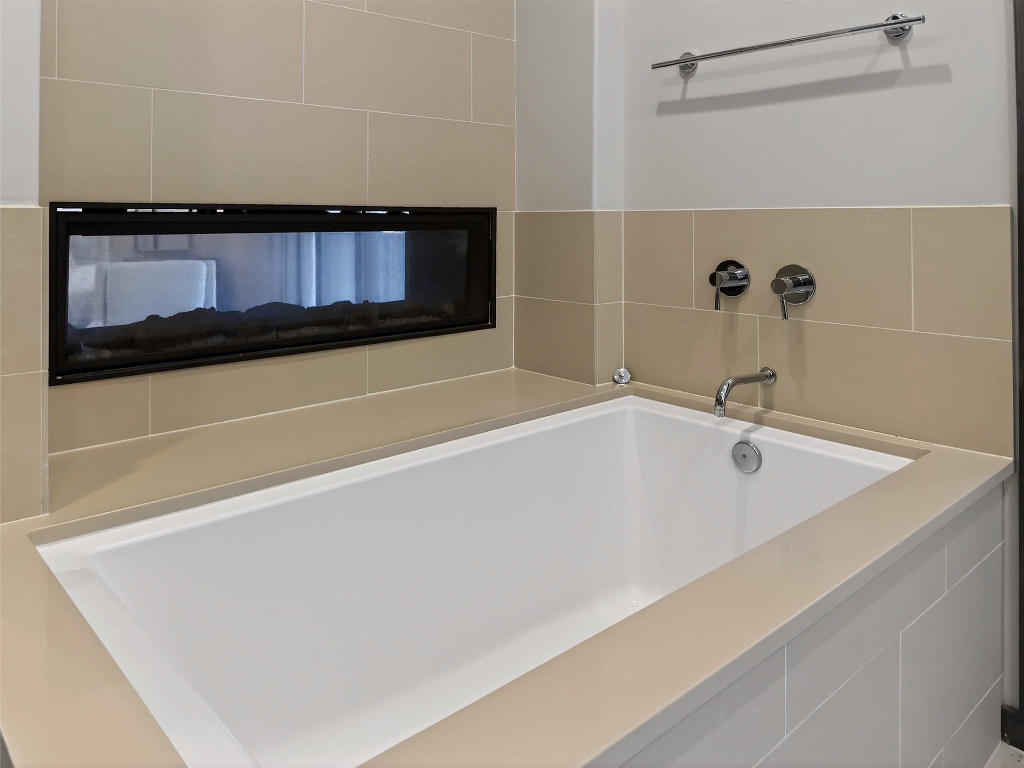 2113 Barbaro Way unit 17 Way # 17, Spicewood, TX 78669