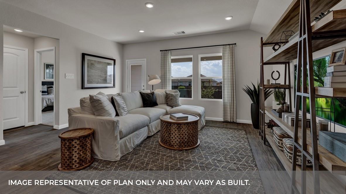 1308 Camden Ln, Lockhart, TX 78644