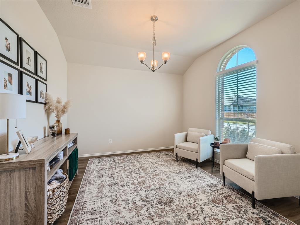 201 Break Ave, Taylor, TX 76574