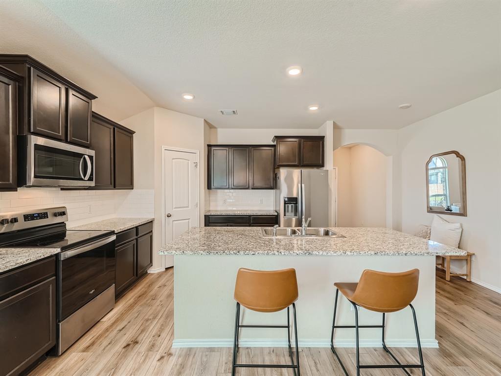 201 Break Ave, Taylor, TX 76574