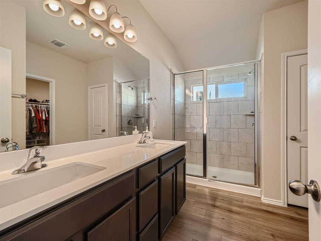 201 Break Ave, Taylor, TX 76574