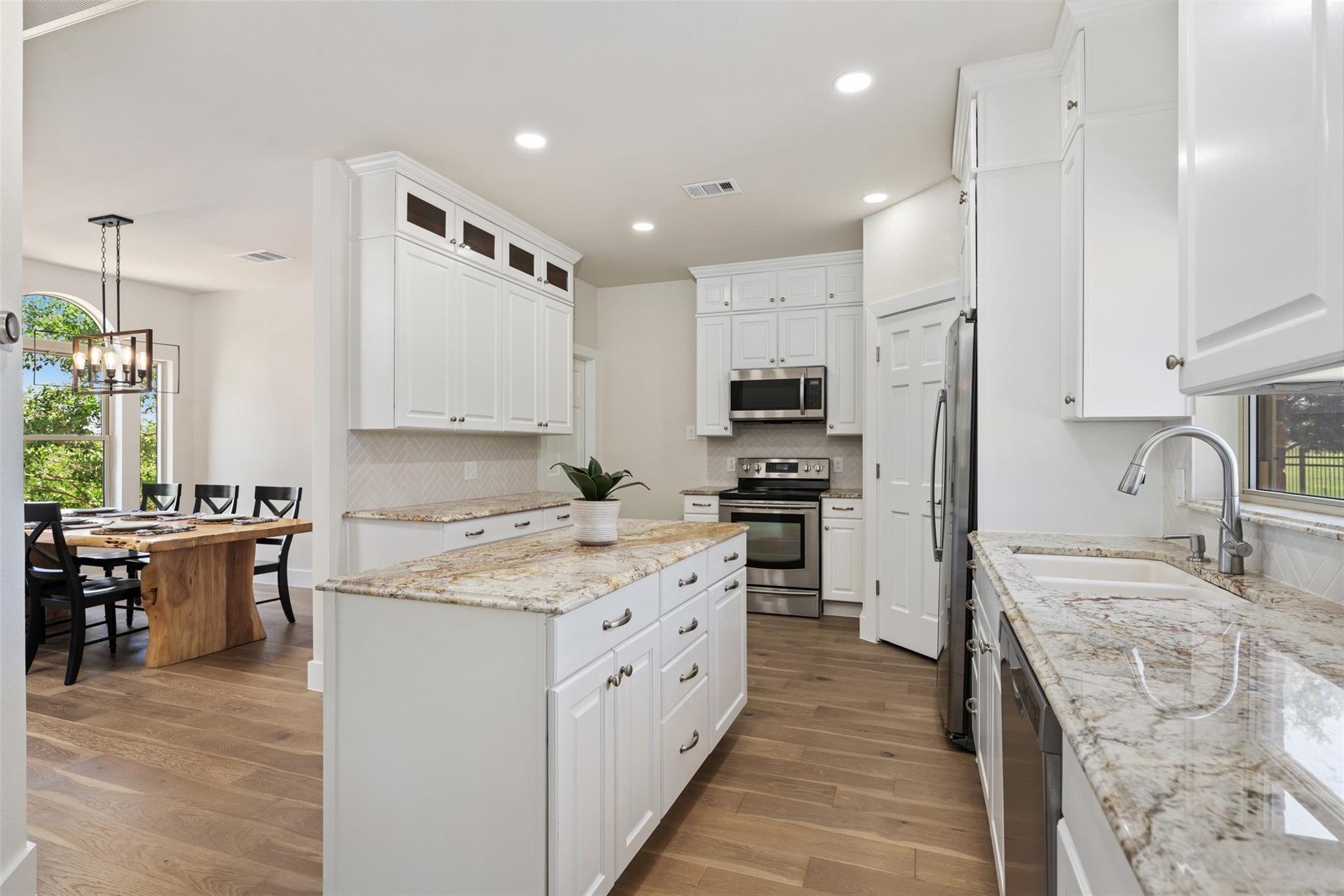 5725 Misty Hill Cv, Austin, TX 78759