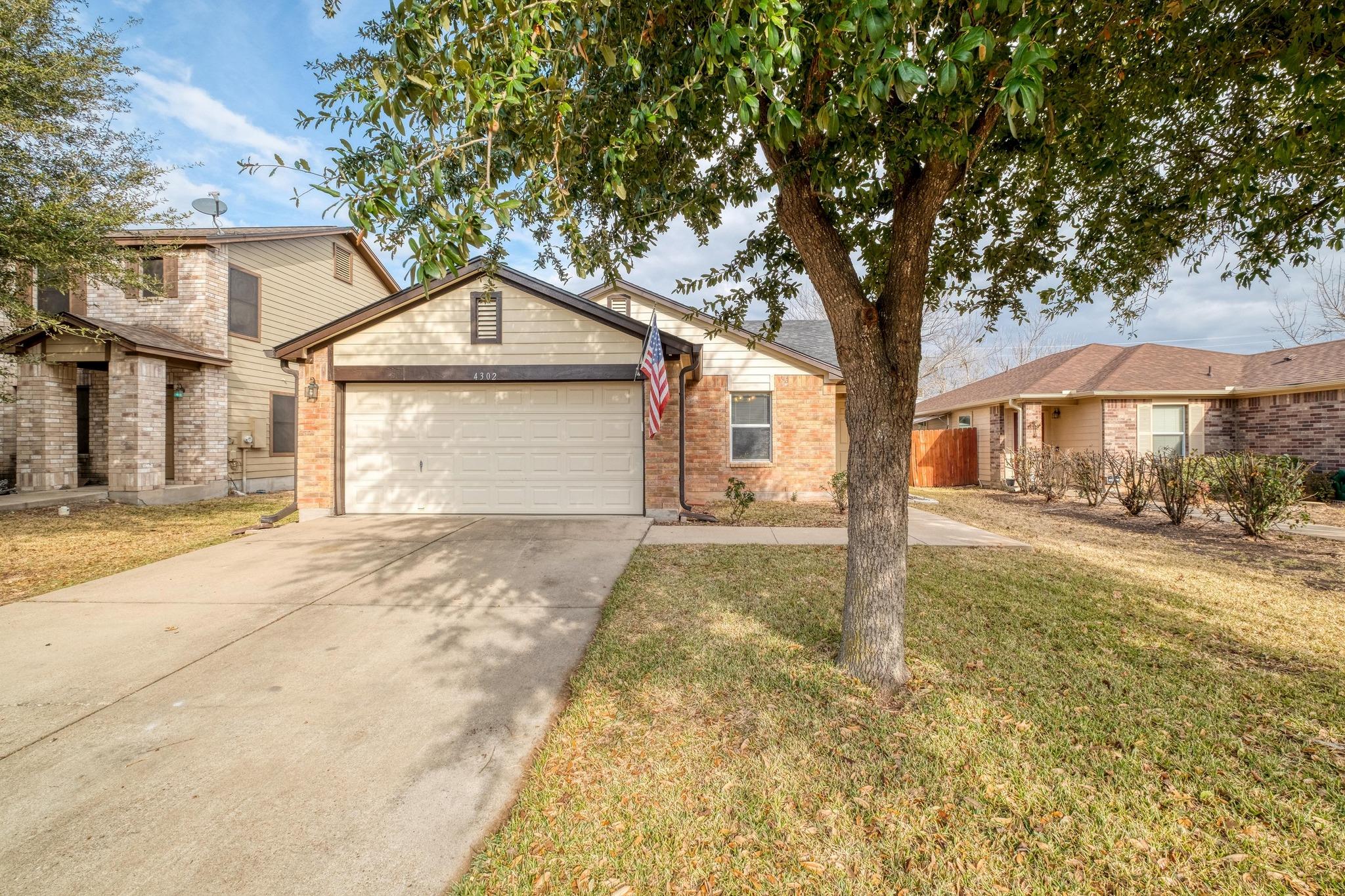 4302 Kings Canyon Dr, Taylor, TX 76574