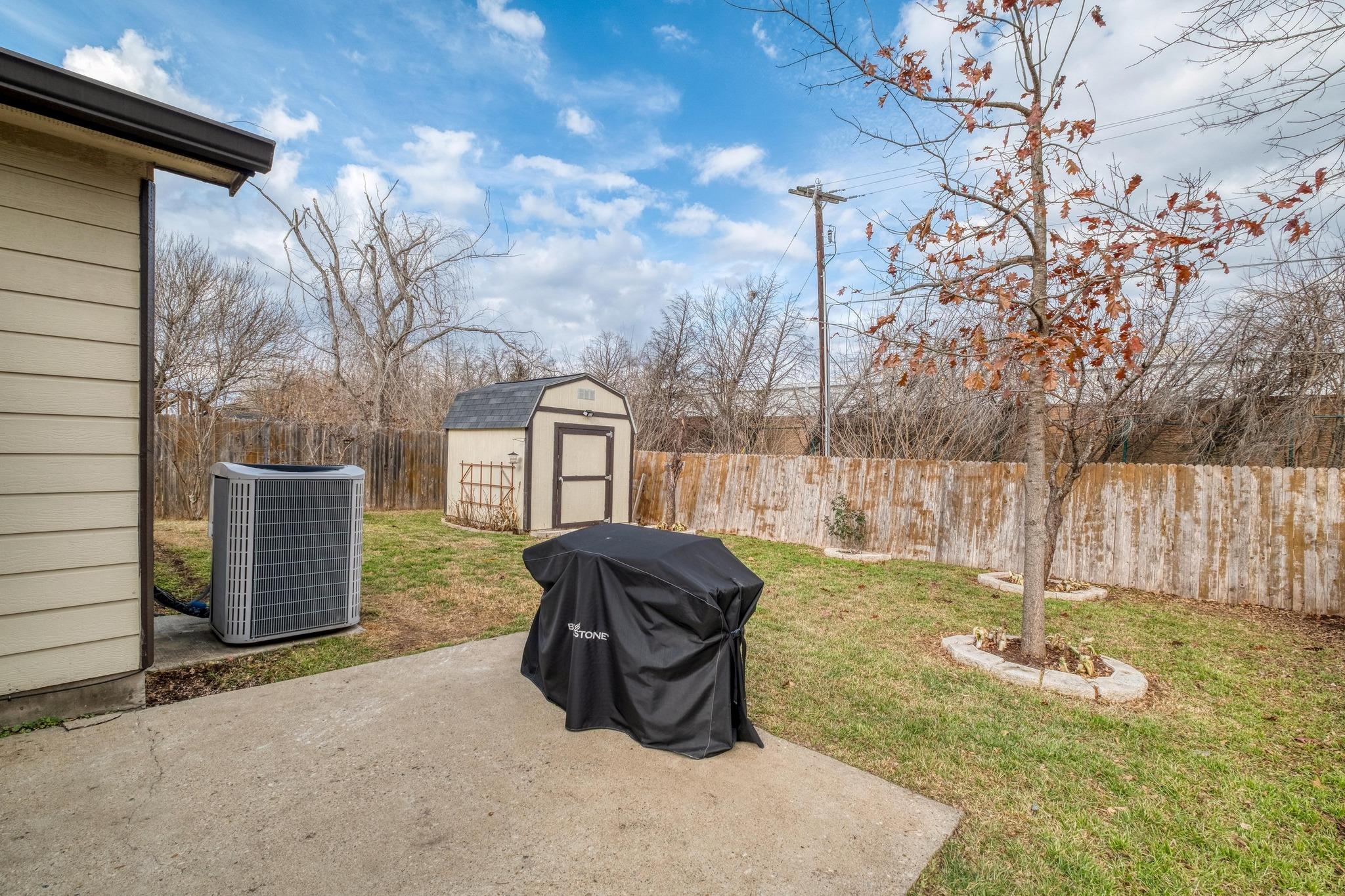 4302 Kings Canyon Dr, Taylor, TX 76574