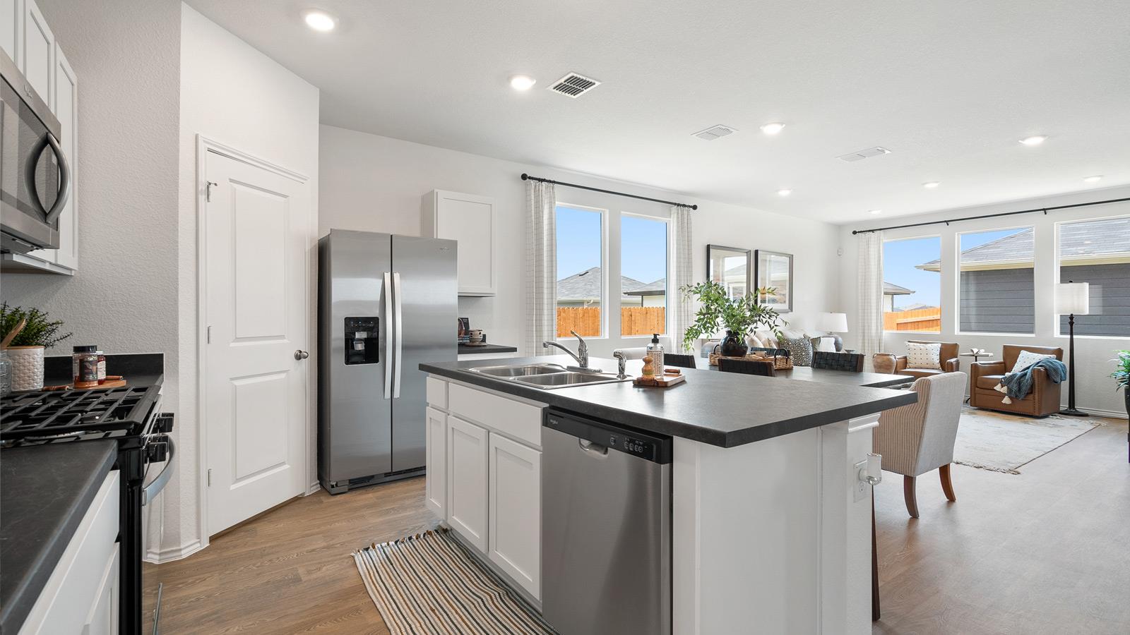 300 SANTO DOMINGO Rd, Bastrop, TX 78602