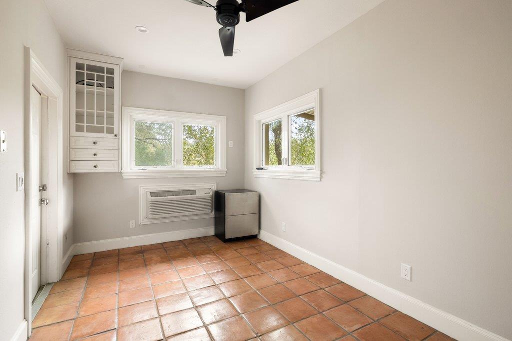 11 Ehrlich Rd, Austin, TX 78746