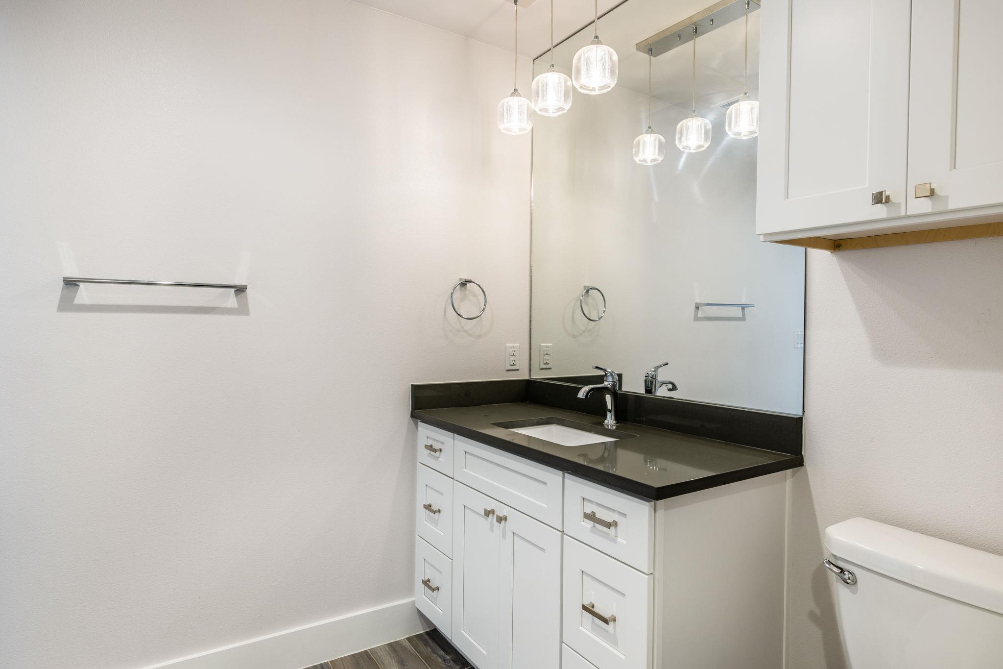 8410 Romney Rd, Austin, TX 78748