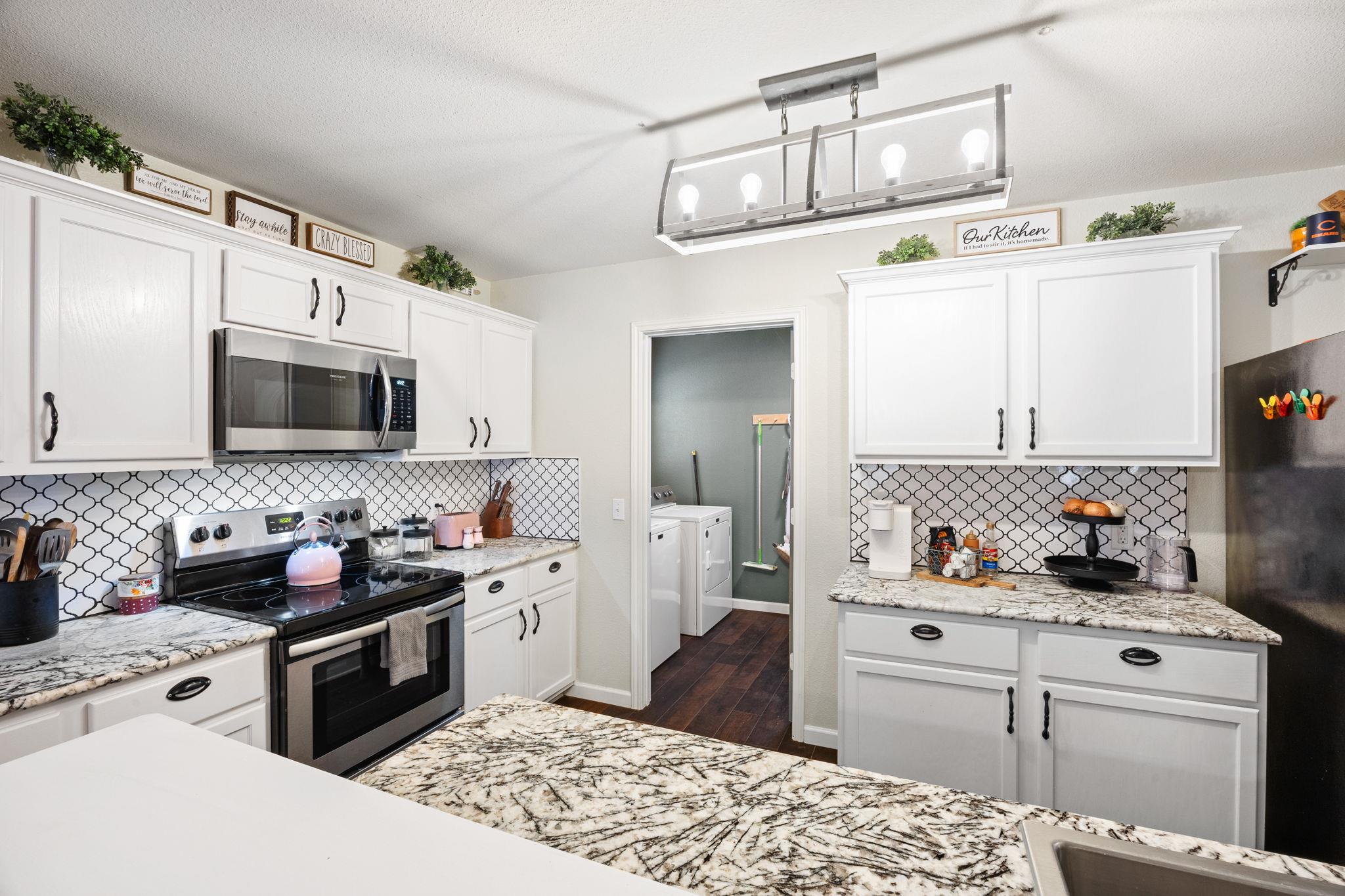 304 Old Peak Rd, Georgetown, TX 78626