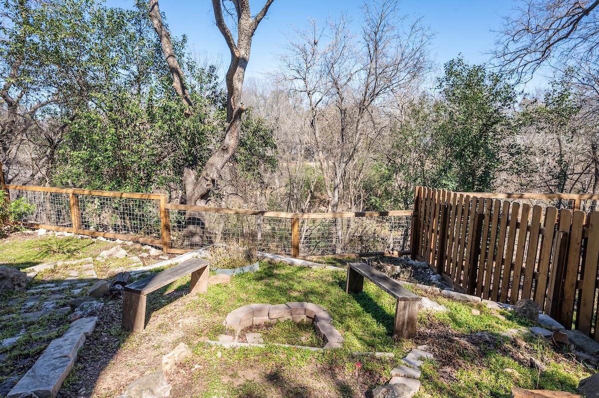 1908 Jentsch Ct # B, Austin, TX 78745