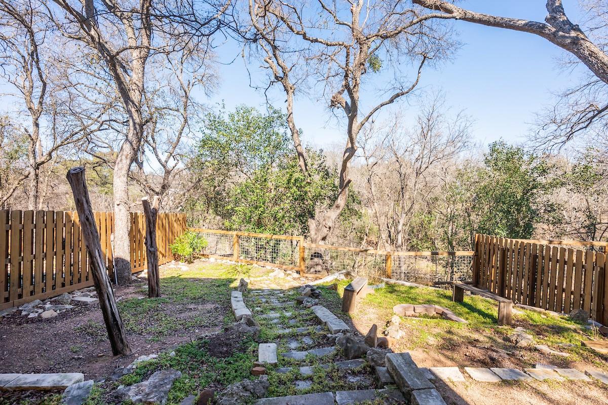 1908 Jentsch Ct # B, Austin, TX 78745