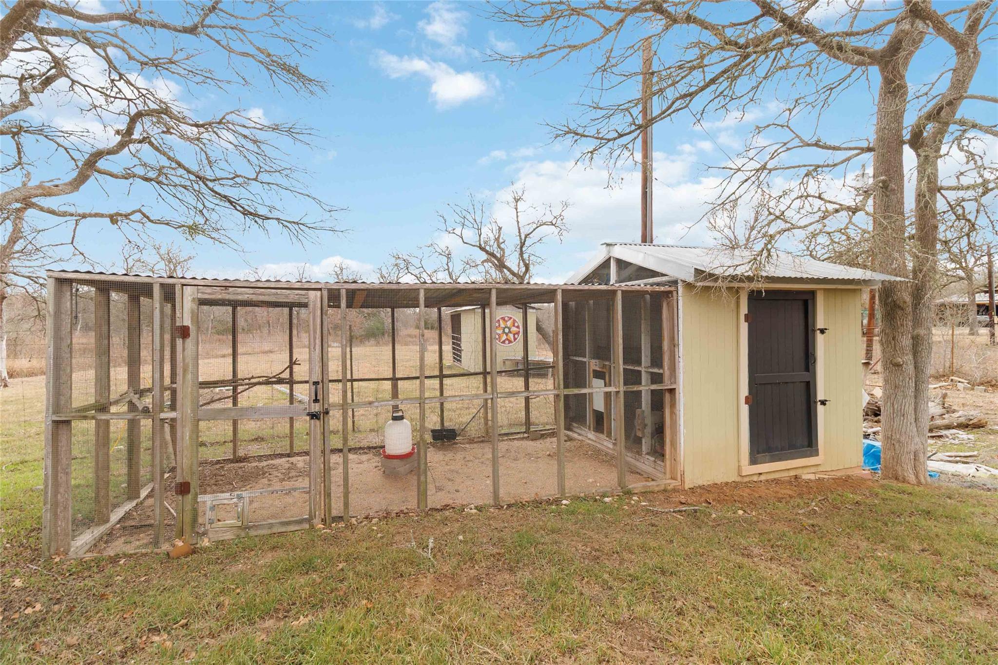 323 Cedar Ln, Cedar Creek, TX 78612