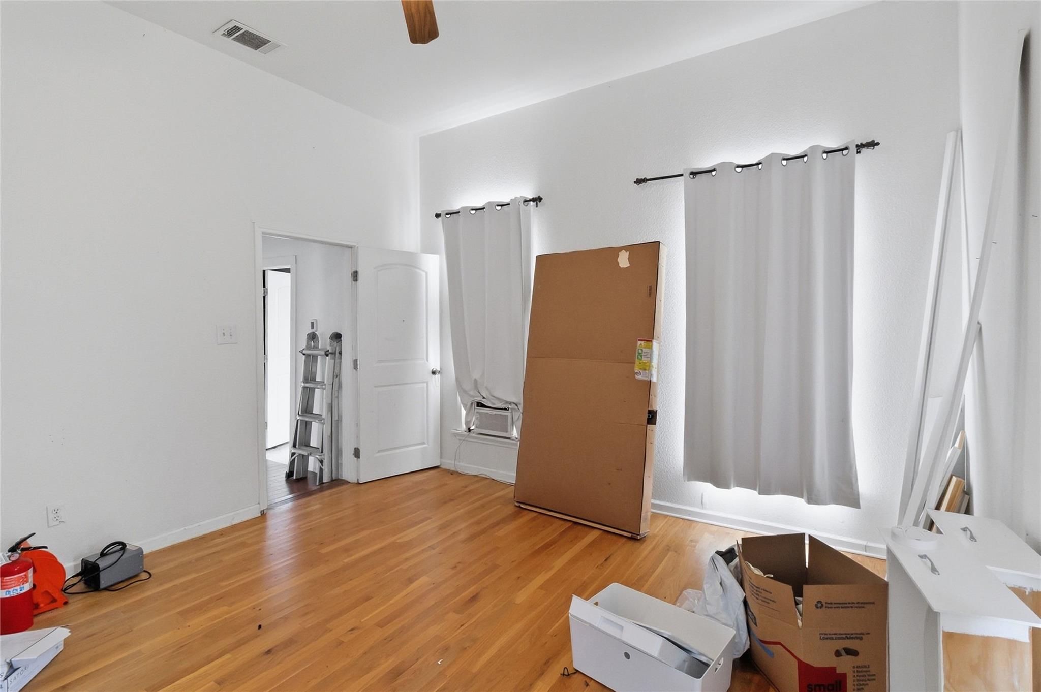 323 Cedar Ln, Cedar Creek, TX 78612