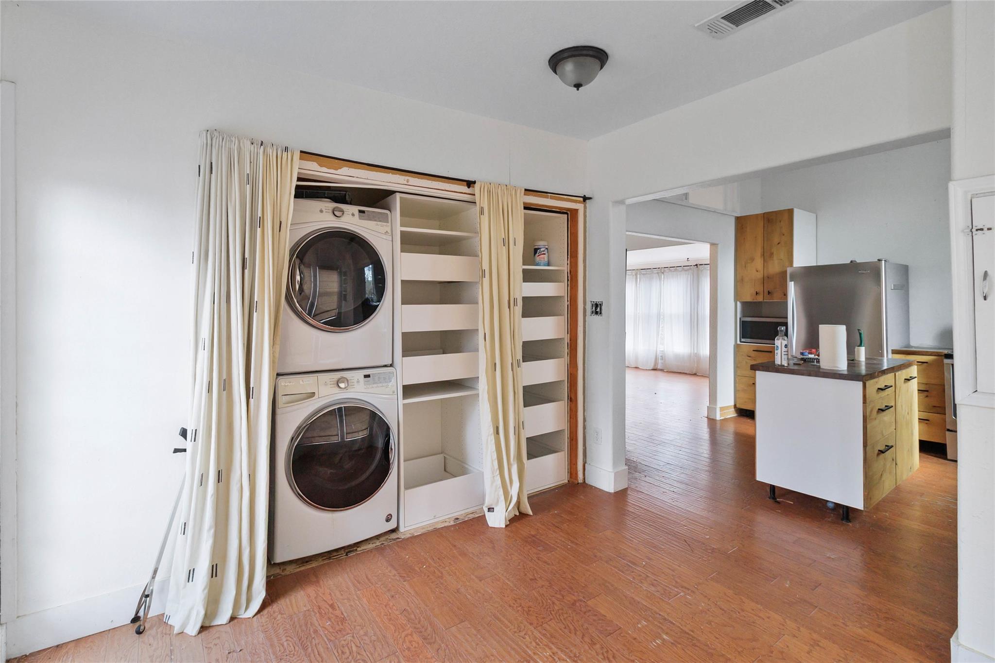 323 Cedar Ln, Cedar Creek, TX 78612