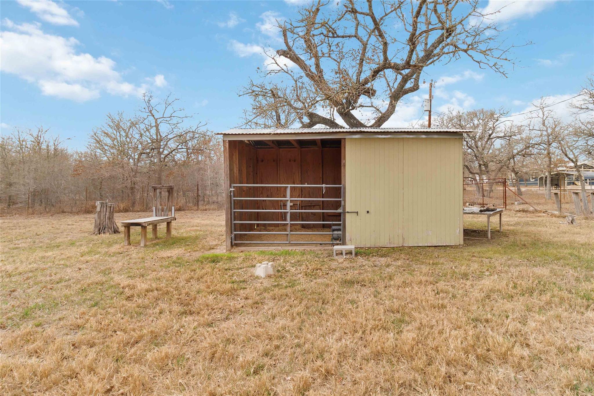323 Cedar Ln, Cedar Creek, TX 78612