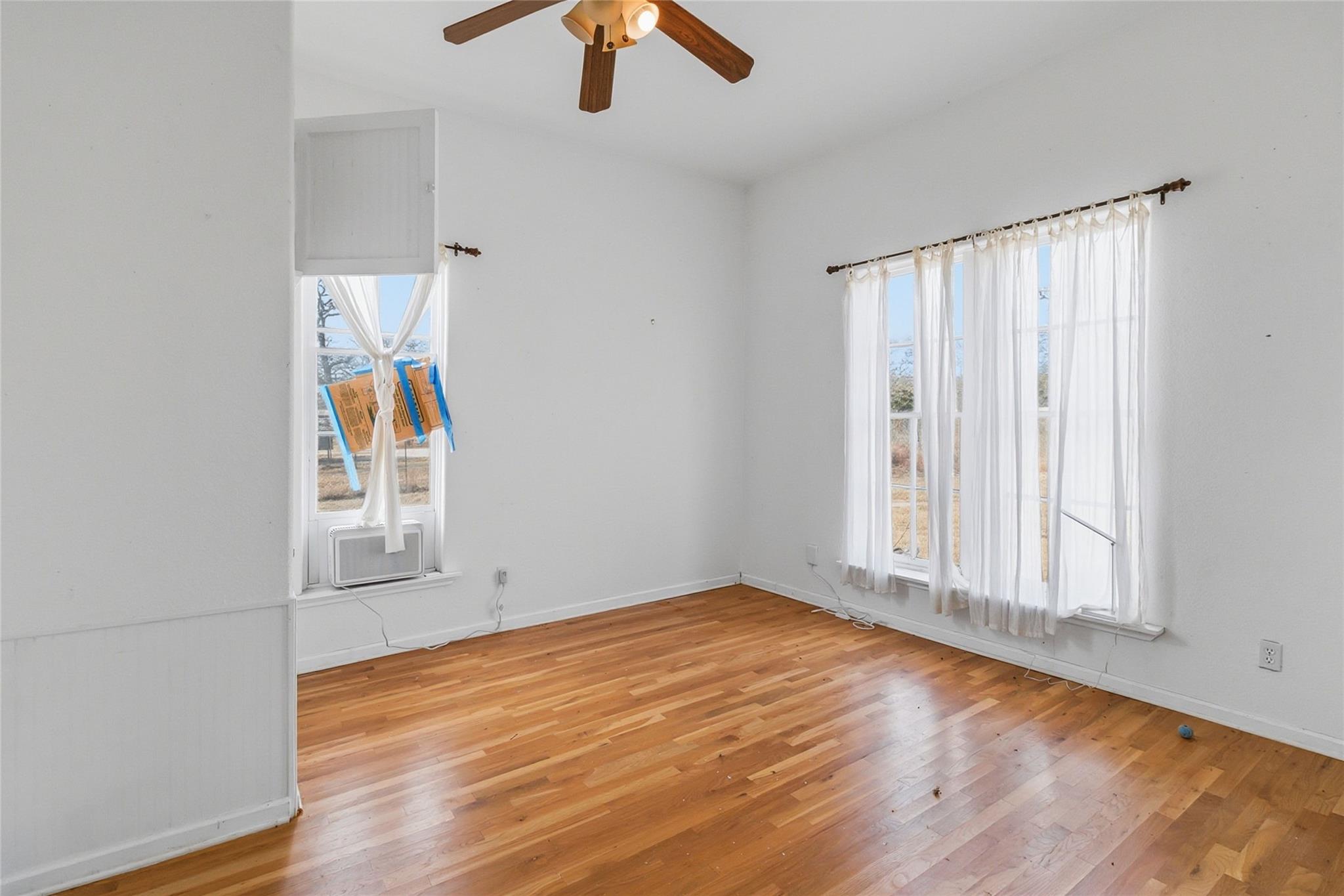 323 Cedar Ln, Cedar Creek, TX 78612