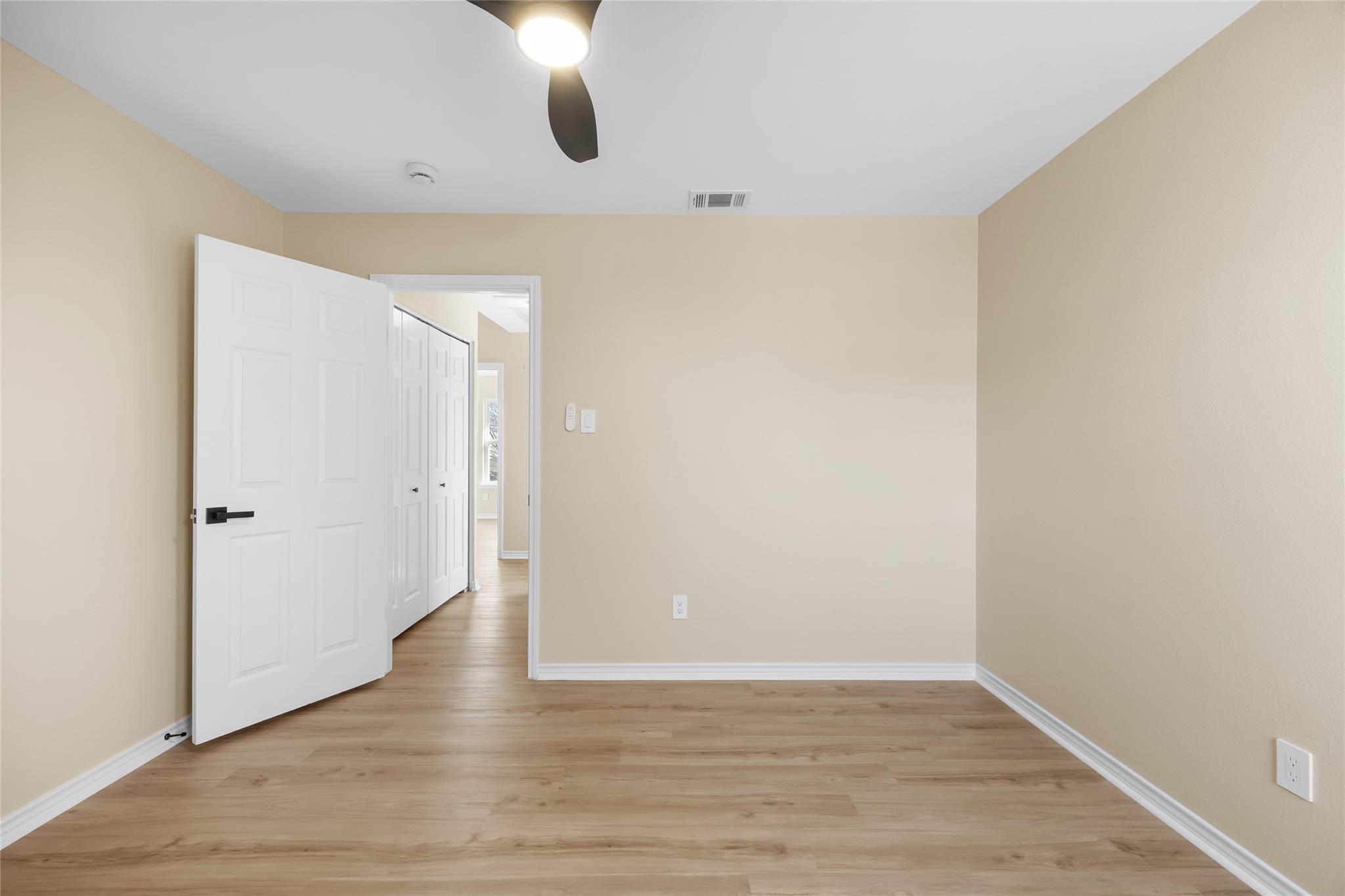 1002 Crestview St, Round Rock, TX 78681