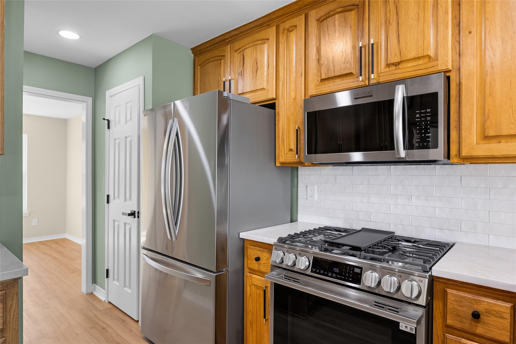 1002 Crestview St, Round Rock, TX 78681