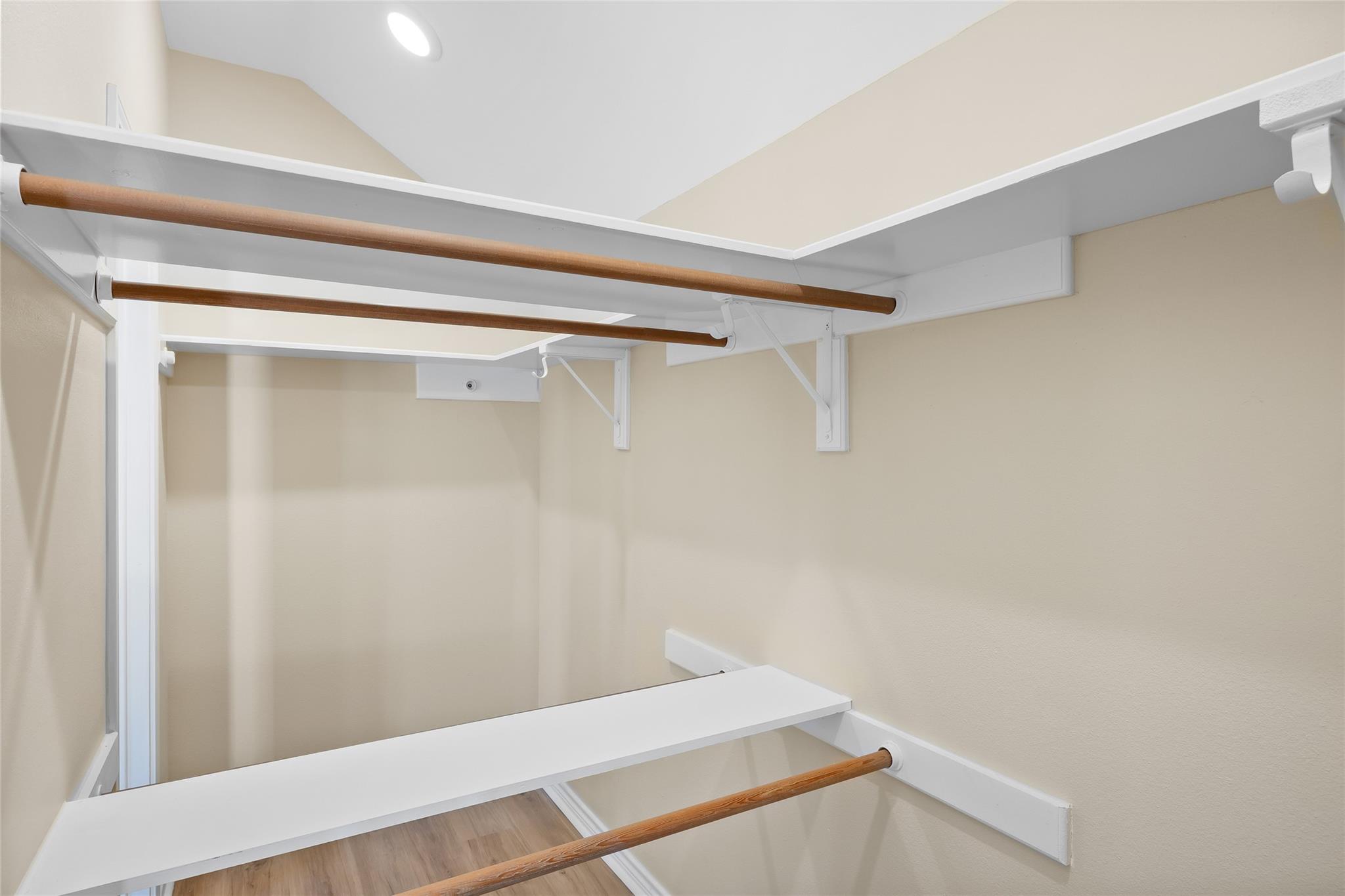 1002 Crestview St, Round Rock, TX 78681