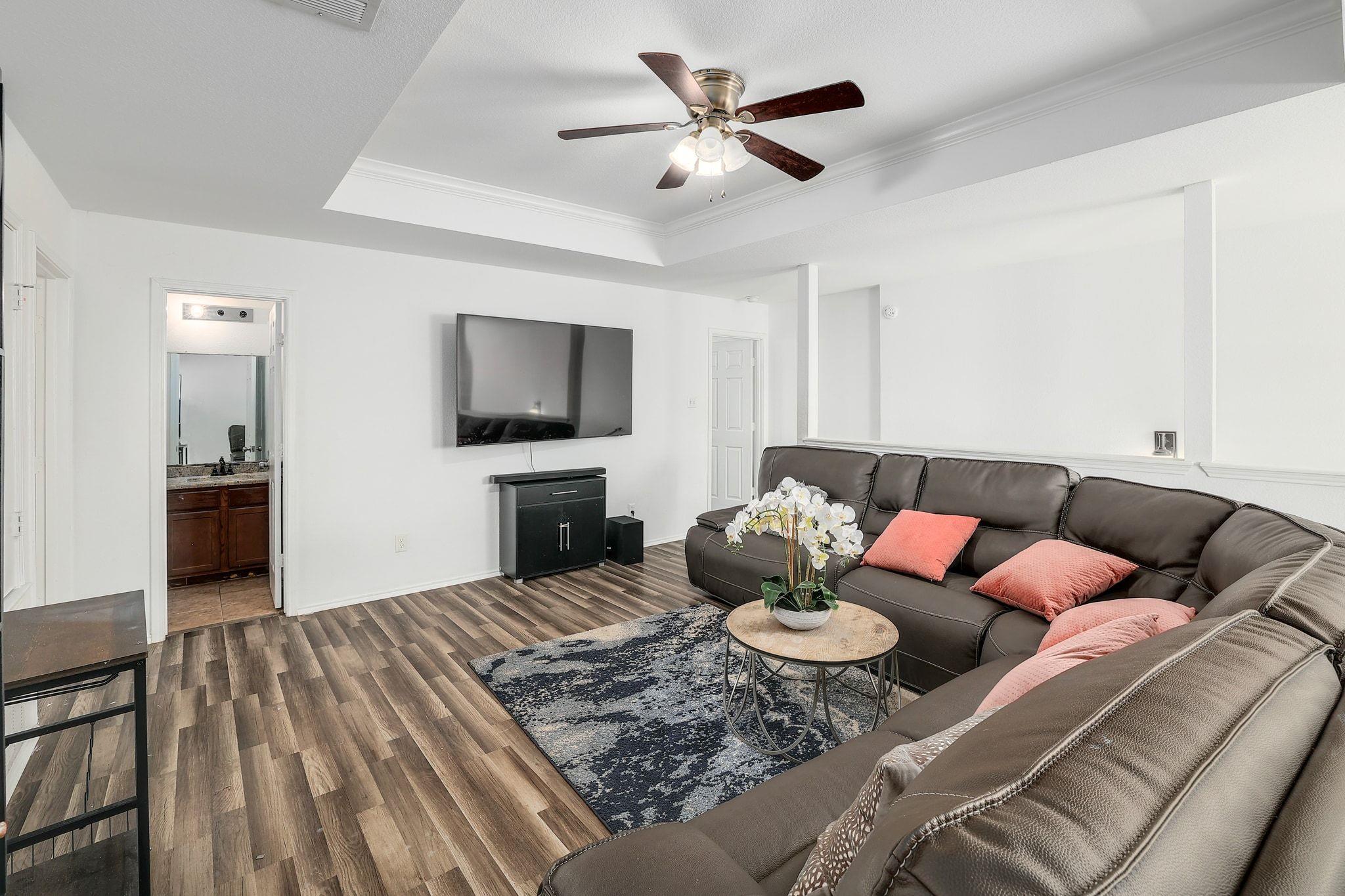 120 Mallard Ln, Leander, TX 78641