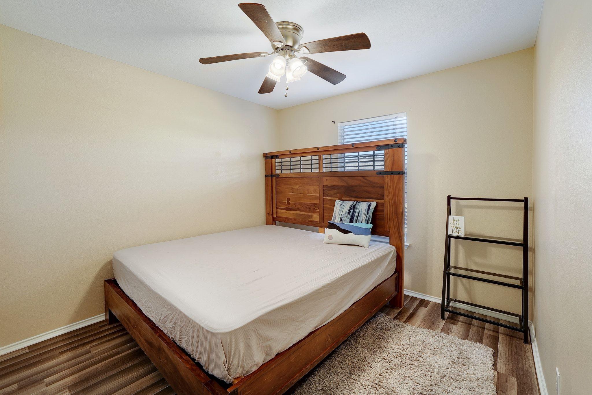 120 Mallard Ln, Leander, TX 78641