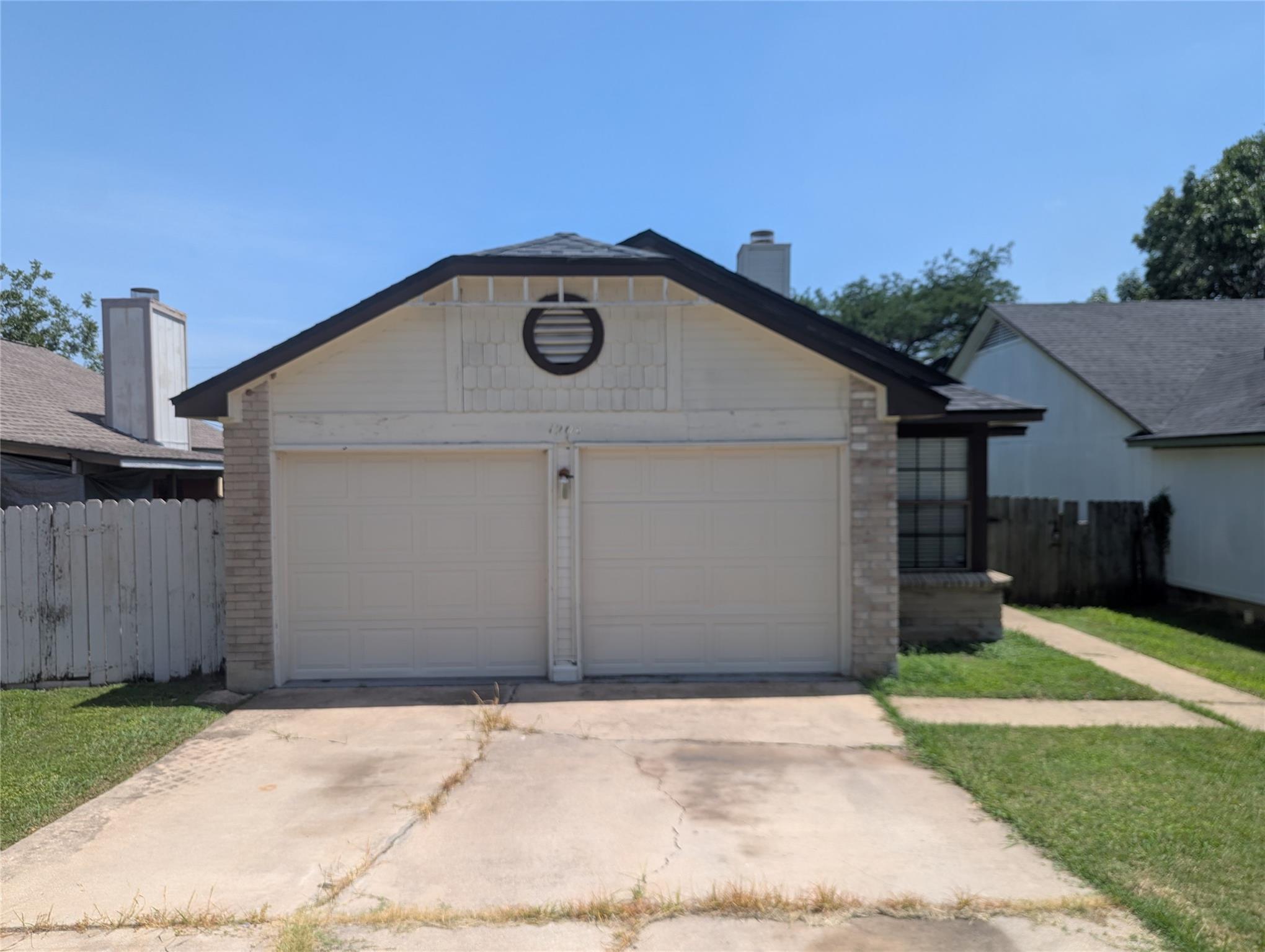 1204 Greenbriar Loop, Round Rock, TX 78664